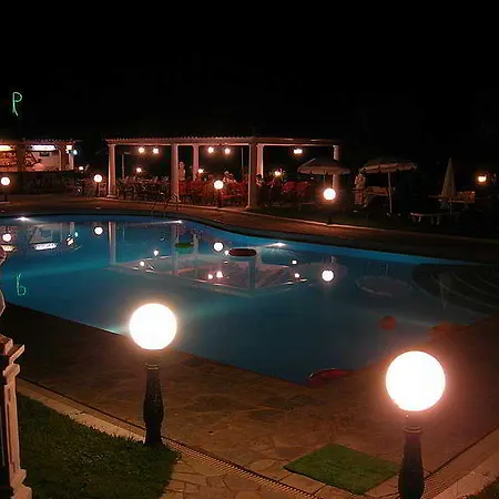 Regina Hotel Vasilátika