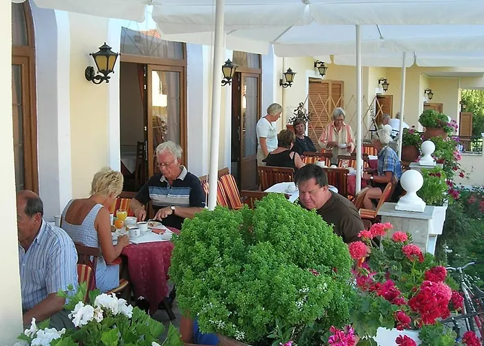 Regina Hotel 3*